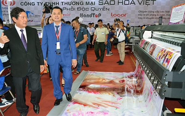 Khai mạc Triển lãm quốc tế thiết bị và công nghệ quảng cáo Việt Nam - ảnh 2