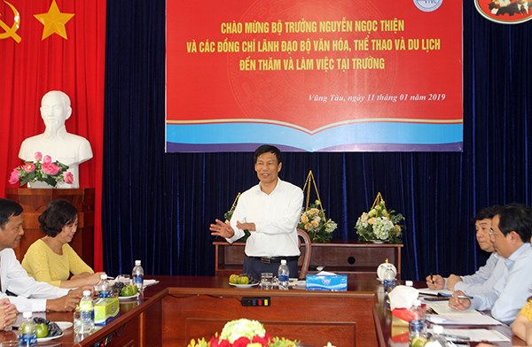 Bộ trưởng Nguyễn Ngọc Thiện: Các trường đào tạo thuộc Bộ VHTTDL phải dẫn đầu về chất lượng - ảnh 1