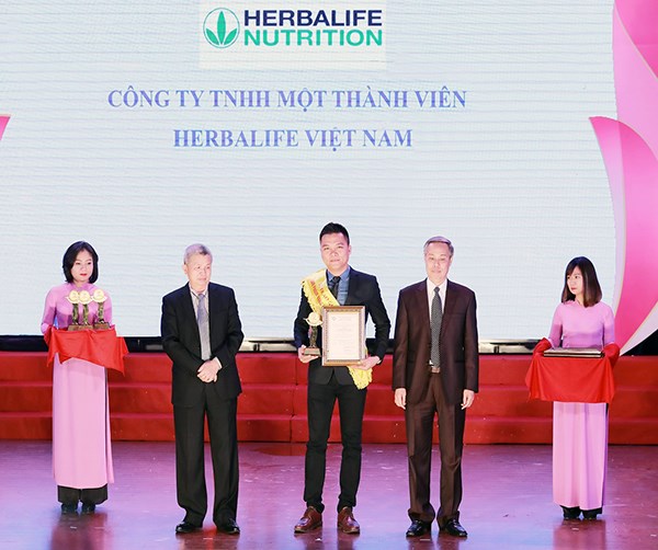 Herbalife nhận giải thưởng “Sản phẩm vàng vì sức khỏe cộng đồng” - ảnh 1