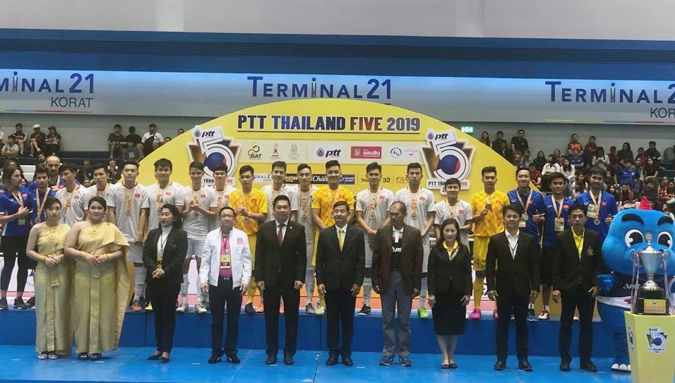 ĐT futsal Việt Nam giành ngôi Á quân giải quốc tế ở Thái Lan - ảnh 2