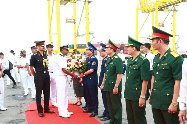 Tàu lực lượng bảo vệ bờ biển Ấn Độ VIJIT thăm hữu nghị Đà Nẵng - ảnh 1