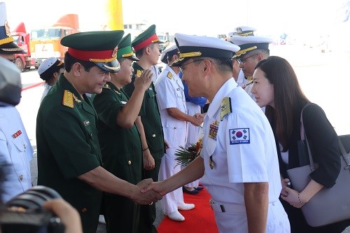 Tàu Hải quân Hàn Quốc thăm hữu nghị TP Đà Nẵng - ảnh 2