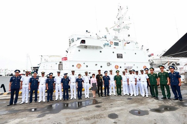 Tàu lực lượng bảo vệ bờ biển Ấn Độ VIJIT thăm hữu nghị Đà Nẵng - ảnh 3