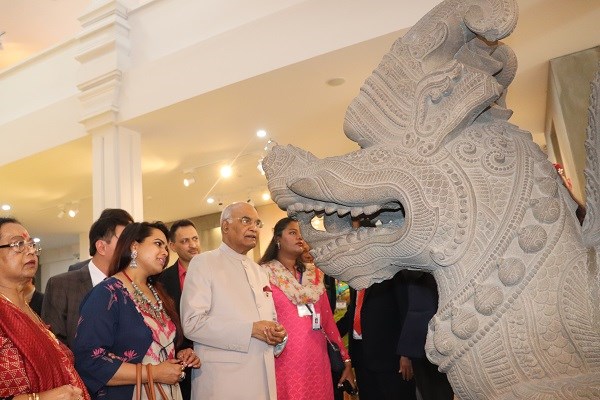 Tổng thống Ấn Độ tham quan Bảo tàng Điêu khắc Chăm Đà Nẵng - ảnh 2