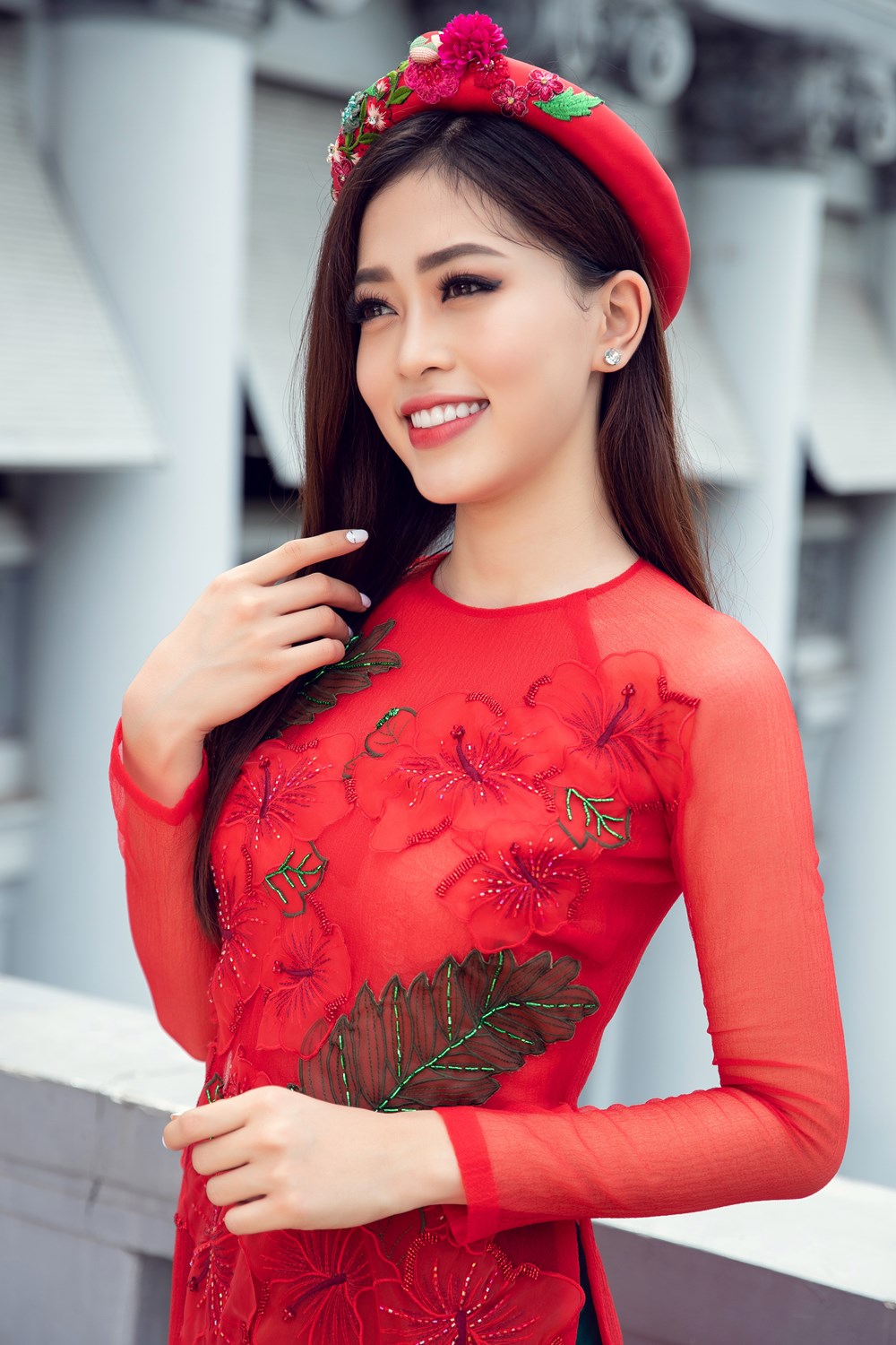 Top 3 Hoa hậu Việt Nam 2018 rạng rỡ trong bộ ảnh Tết - ảnh 3