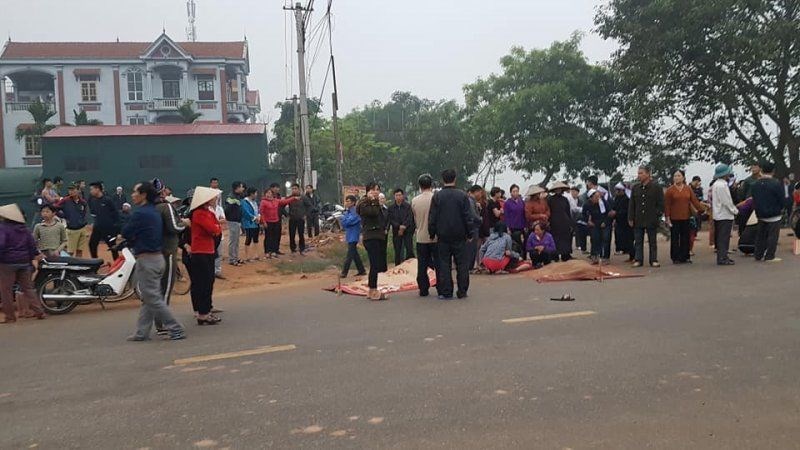 Xe khách đâm đoàn đưa tang tại Vĩnh Phúc: Yêu cầu kiểm tra ma túy đối với tài xế - ảnh 1