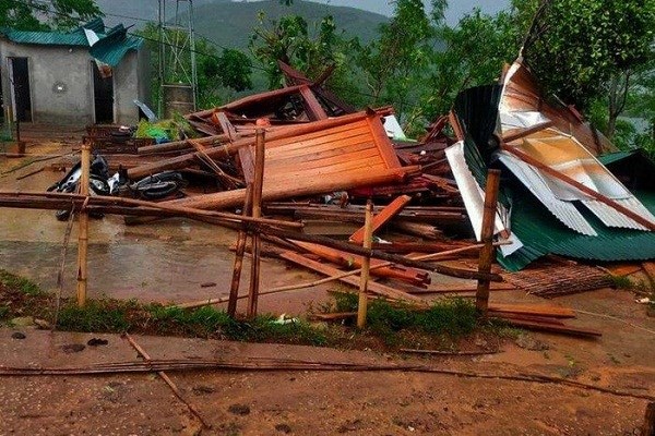 Mưa lớn, dông lốc gây thiệt hại lớn tại Nghệ  An và Hà Tĩnh - ảnh 3