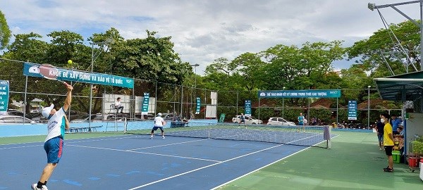 Giải Tennis báo chí Nghệ An thu hút hơn 100 VĐV tham gia - ảnh 2