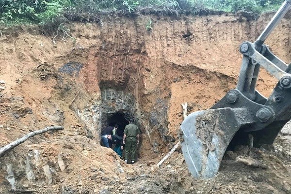 Nghệ An: Ba người tử vong do sập mỏ thiếc cũ khi đi mót quặng - ảnh 1