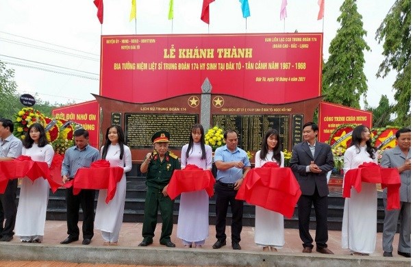 Kon Tum: Khánh thành Bia tưởng niệm các liệt sĩ Trung đoàn 174 - ảnh 1