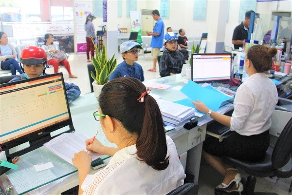 PC Khánh Hòa: Tiếp tục đẩy mạnh thanh toán không dùng tiền mặt và dịch vụ hành chính công - ảnh 1