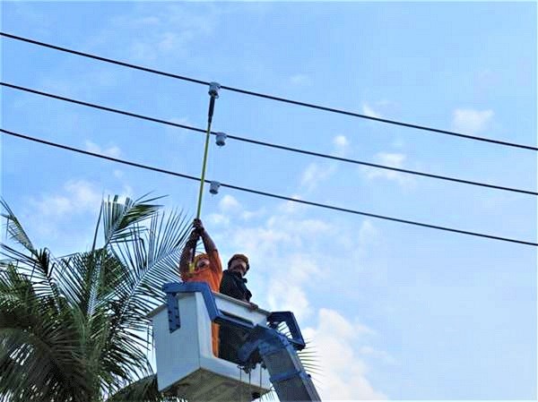 Khánh Hòa: Nghiệm thu dự án “Chế tạo thiết bị chỉ thị và cảnh báo sự cố trên lưới điện trung áp” - ảnh 2