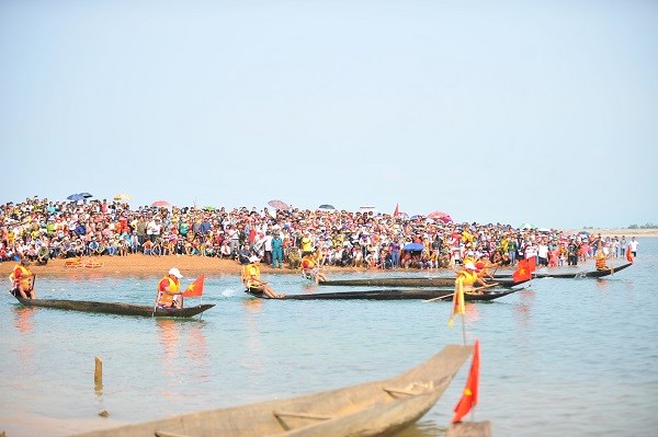 Gia Lai: Sôi nổi Hội đua thuyền độc mộc trên sông Pô Cô - ảnh 4