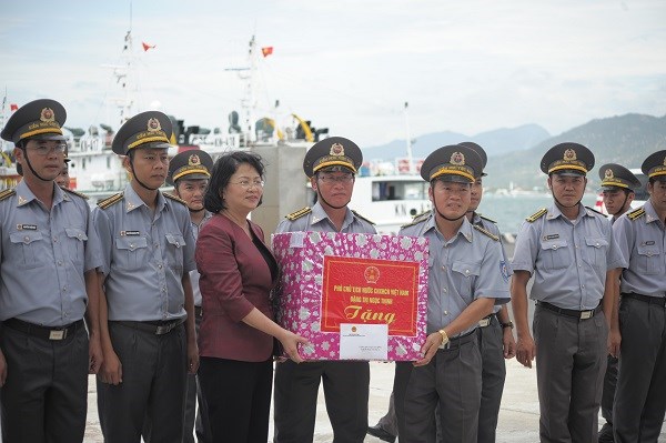 Phó Chủ tịch nước Đặng Thị Ngọc Thịnh thăm và làm việc tại Vùng 4 Hải quân - ảnh 2