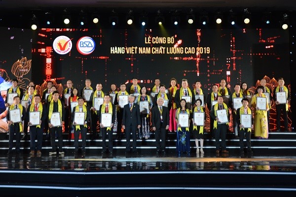 Khatoco: Vinh dự nhận danh hiệu “Hàng Việt Nam chất lượng cao” năm 2019 - ảnh 2