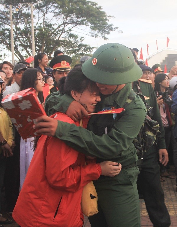 Ninh Thuận: 1.000 thanh niên nô nức Ngày hội tòng quân - ảnh 5