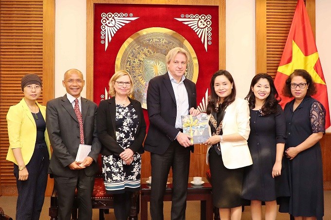 BTC Hội chợ sách Frankfurt phối hợp với Việt Nam phát triển hệ thống thư viện, văn hóa đọc - ảnh 2