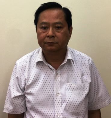 Bắt tạm giam cựu Phó Chủ tịch UBND TP.HCM Nguyễn Hữu Tín - ảnh 1