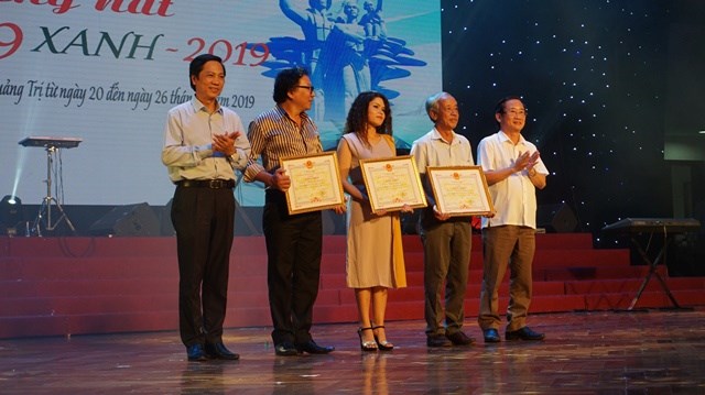 Bộ trưởng Nguyễn Ngọc Thiện dự bế mạc Liên hoan Tiếng hát Đường 9 xanh 2019 - ảnh 7