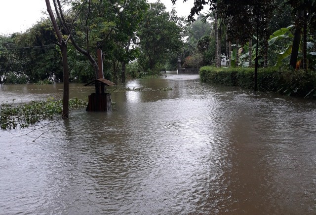TT-Huế: Thủy điện Hương Điền tiếp tục xả lũ, hạ du sông Bồ ngập lụt diện rộng - ảnh 3