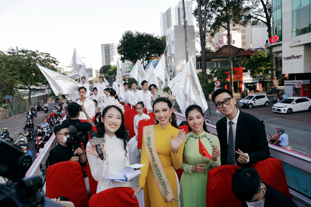 Hoa hậu Thùy Tiên: “Mình phải cố gắng hơn, 200 lần, thậm chí 300 lần, để xứng đáng với sự yêu thương của mọi người” - ảnh 3