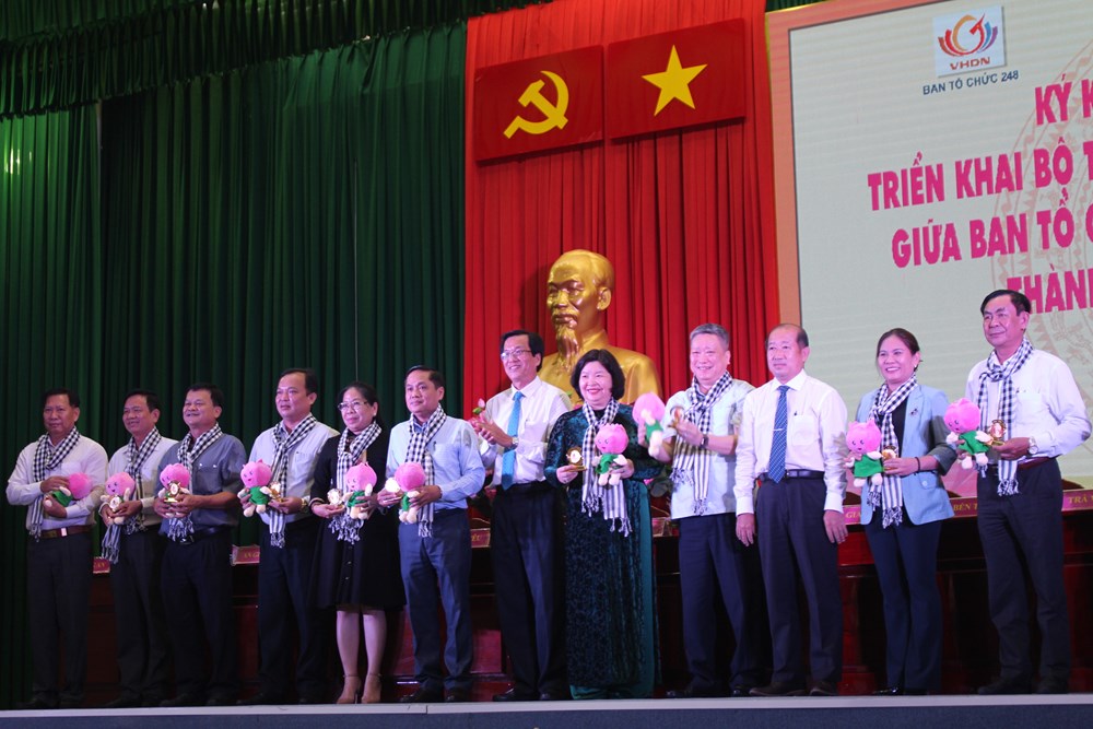 Lễ ký kết Chương trình phối hợp triển khai Bộ tiêu chí văn hóa kinh doanh Việt Nam - ảnh 2