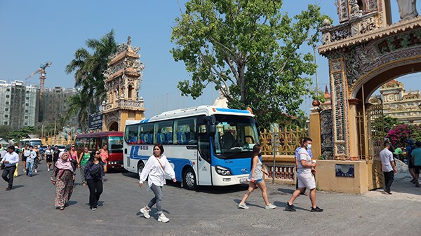 Khách nước ngoài trải nghiệm du lịch sinh thái và văn hóa ở Tiền Giang - ảnh 10