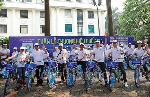 Đạp xe diễu hành Tuần lễ thương hiệu quốc gia Việt Nam 2019 - ảnh 1