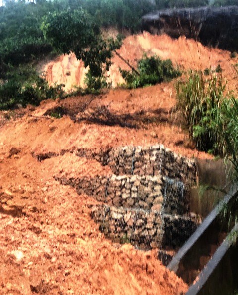 Khánh Hòa: Khẩn trương ứng phó với mưa lũ gây sạt lở, ngập lụt cục bộ - ảnh 2