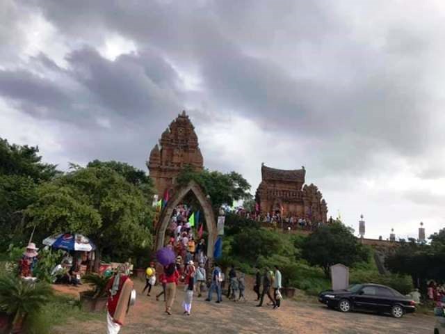 Ninh Thuận: Tưng bừng Lễ hội Katê của dân tộc Chăm - ảnh 1