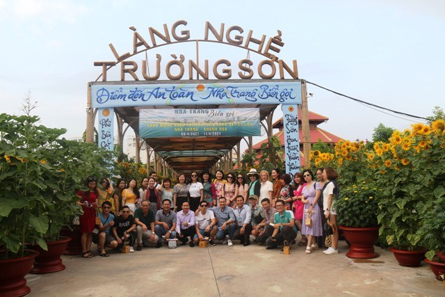 Đoàn famtrip 3 miền Bắc – Trung - Nam khảo sát du lịch tại Khánh Hòa - ảnh 2