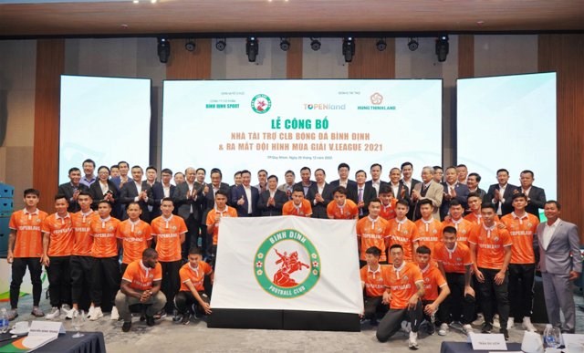 CLB bóng đá Topenland Bình Định được tài trợ 300 tỉ đồng - ảnh 2