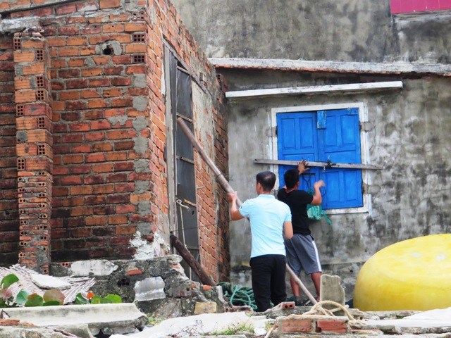 Phú Yên: Sơ tán 10.000 hộ dân vùng nguy hiểm trước bão số 6 - ảnh 4