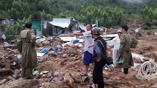 Khánh Hòa: Nỗ lực hỗ trợ người dân sau mưa lũ - ảnh 7