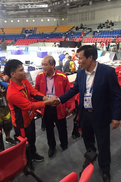 Bộ trưởng Nguyễn Ngọc Thiện chúc mừng thành tích của Đoàn Thể thao Việt Nam - Anh 5