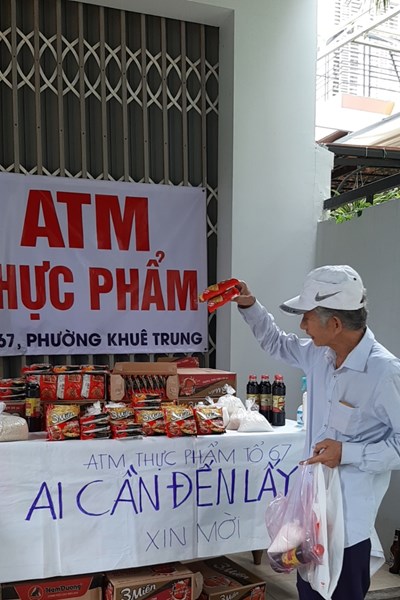 Đà Nẵng: Cây “ATM thực phẩm” miễn phí giúp đỡ bà con vùng dịch - Anh 3