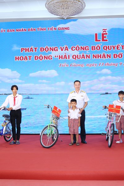 Tân Cảng Sài Gòn nhận đỡ đầu con ngư dân tại Tiền Giang - Anh 3