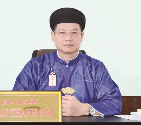 Xung quanh chủ trương mặc áo dài ngũ thân vào ngày thứ hai đầu tháng của Sở VHTT Thừa Thiên Huế: 