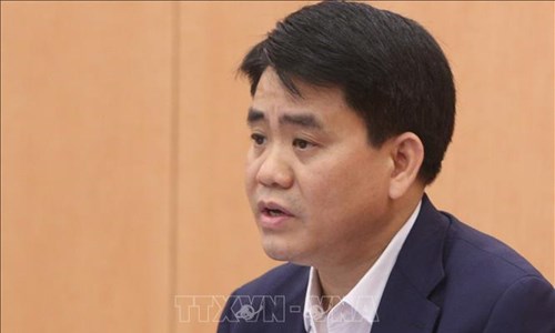 Bộ Chính trị đình chỉ chức vụ Phó Bí thư Thành ủy Hà Nội đối với ông Nguyễn Đức Chung - Anh 1