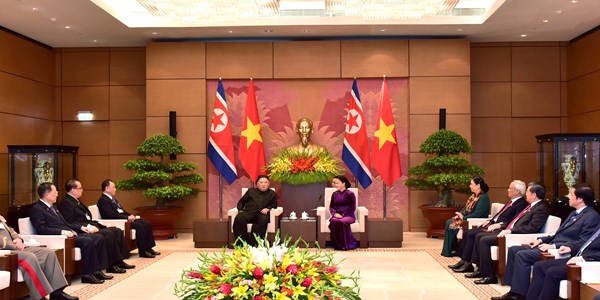Thủ tướng Chính phủ, Chủ tịch Quốc hội tiếp Chủ tịch Kim Jong Un - Anh 4
