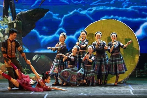Nhà hát Ca Múa Nhạc dân gian Việt Bắc: Từ cánh cửa có “Mỵ”, biết cách tìm khán giả - Anh 3