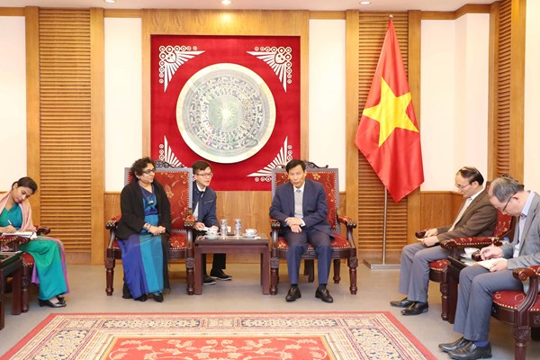 Bộ trưởng Nguyễn Ngọc Thiện tiếp Đại sứ Đặc mệnh toàn quyền Sri Lanka tại Việt Nam - Anh 2
