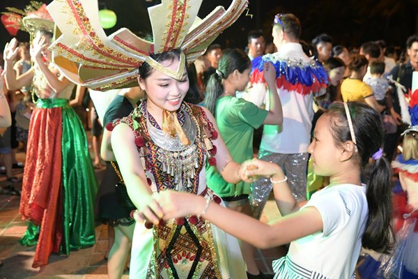 Lễ hội Pháo hoa quốc tế Đà Nẵng đứng đầu top 5 sự kiện Văn hóa tiêu biểu nhất năm 2018 - Anh 4