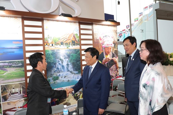 Bộ trưởng Nguyễn Ngọc Thiện thăm Hội chợ Travex - Anh 5