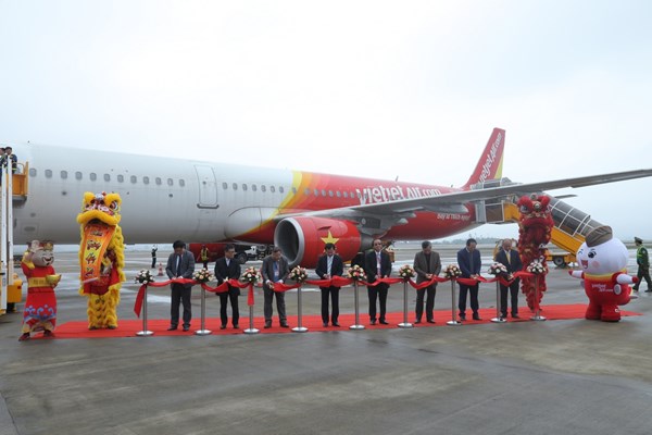 Hãng hàng không Vietjet Air khai trương đường bay Vân Đồn - Thành phố Hồ Chí Minh - Anh 1