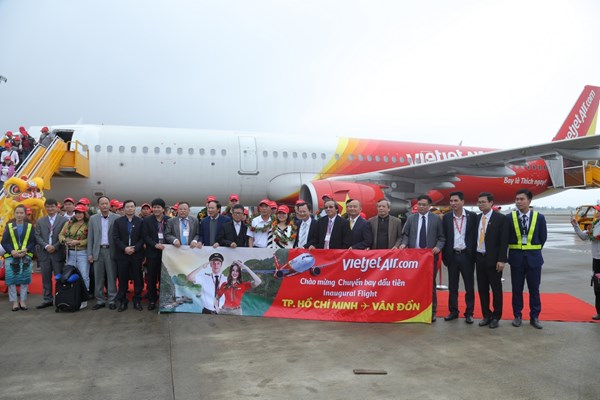 Hãng hàng không Vietjet Air khai trương đường bay Vân Đồn - Thành phố Hồ Chí Minh - Anh 2