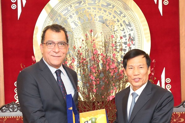 Bộ trưởng Nguyễn Ngọc Thiện tiếp Đại sứ đặc mệnh toàn quyền nước cộng hòa Chile tại Việt Nam - Anh 2