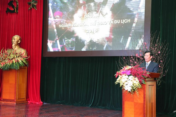 Bộ VHTTDL gặp mặt chúc Tết các cá nhân được tặng Giải thưởng Hồ Chí Minh, Giải thưởng Nhà nước về VHNT đã nghỉ hưu - Anh 1