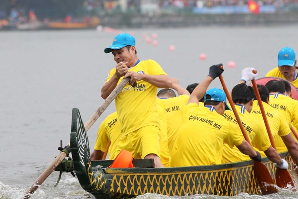 Phó Thủ tướng Vũ Đức Đam dự Lễ hội bơi chải thuyền rồng Hà Nội mở rộng năm 2019 - Anh 9