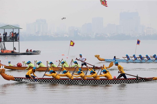 Phó Thủ tướng Vũ Đức Đam dự Lễ hội bơi chải thuyền rồng Hà Nội mở rộng năm 2019 - Anh 4
